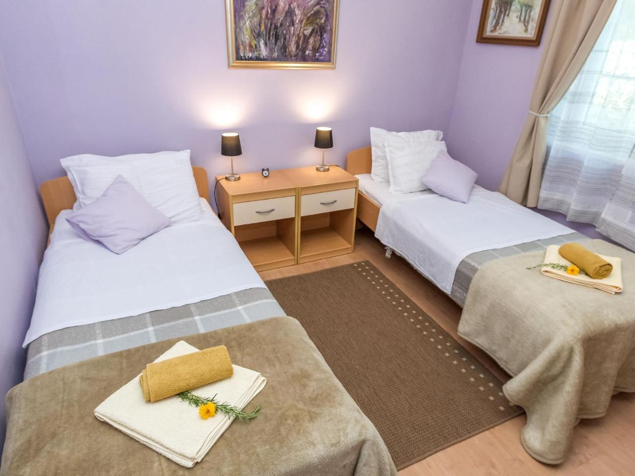 Spacious Holiday Home In Molat With Pool Brgulje Eksteriør billede