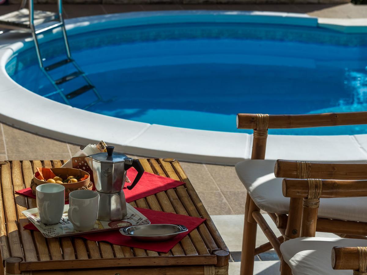 Spacious Holiday Home In Molat With Pool Brgulje Eksteriør billede